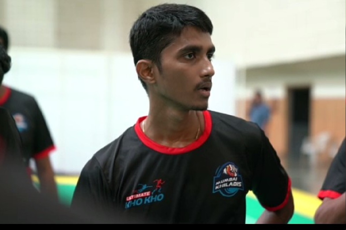 गरिबीला 'खो' देऊन बनला मुंबईचा कॅप्टन, पानटपरी चालकाच्या मुलाचं नशीबच बदललं! VIDEO