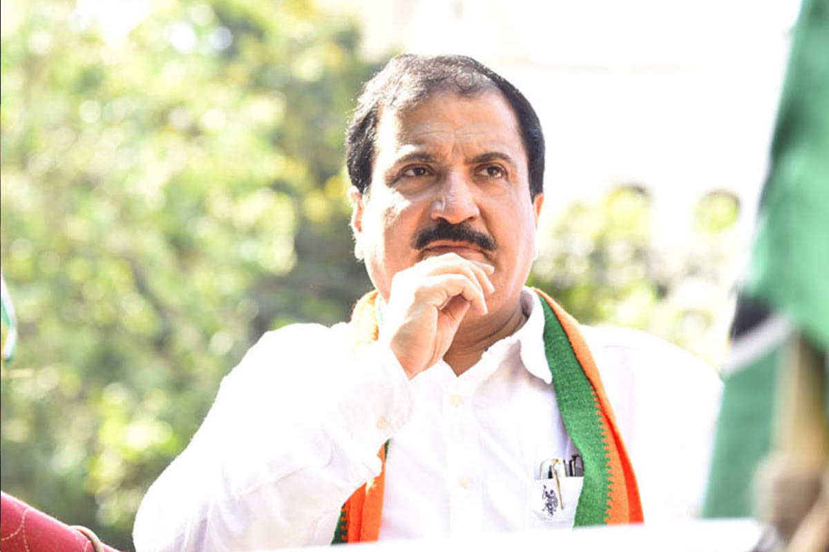 नॅशनल हेरॉल्ड प्रकरणी सोनिया गांधी यांची ईडीच्या मार्फत चौकशी सुरू होती. त्यावेळी अतुल भातखळकर यांनी ट्वीट केले होते.