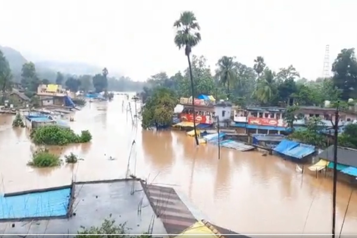 चार दिवस भामरागडमध्ये पाणीच पाणी, मोबाईल सेवा सुरू झाल्यानंतर दिसली पुराची दाहकता, VIDEO