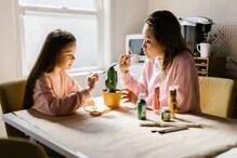अशा पद्धतीने मुलांना त्यांचे निर्णय स्वतः घ्यायला शिकवा, मुलं होतील कॉन्फिडन्ट अशा पद्धतीने मुलांना त्यांचे निर्णय स्वतः घ्यायला शिकवा, मुलं होतील कॉन्फिडन्ट