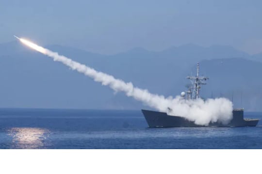 तैवानसाठी सोडलं अन् जपानमध्ये पोहोचलं; China-Taiwan मिसाइल्स हल्ल्यातील विचित्र घटना