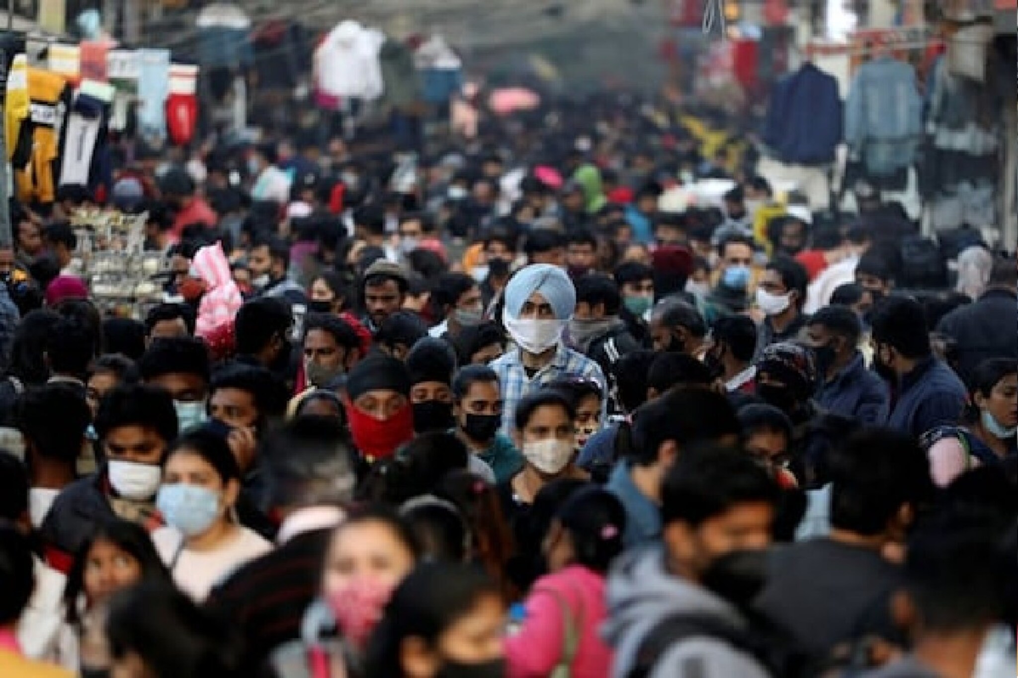 सावधान! मे महिन्यात कोरोना वाढवणार टेन्शन; अचूक दावे करणाऱ्या एक्सपर्टचा खुलासा