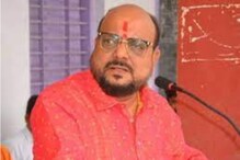 'मी माझं पद दाखवलं तर बरीच लफडी बाहेर येतील'; गुलाबराव पाटलांच्या निशाण्यावर कोण 'मी माझं पद दाखवलं तर बरीच लफडी बाहेर येतील'; गुलाबराव पाटलांच्या निशाण्यावर कोण