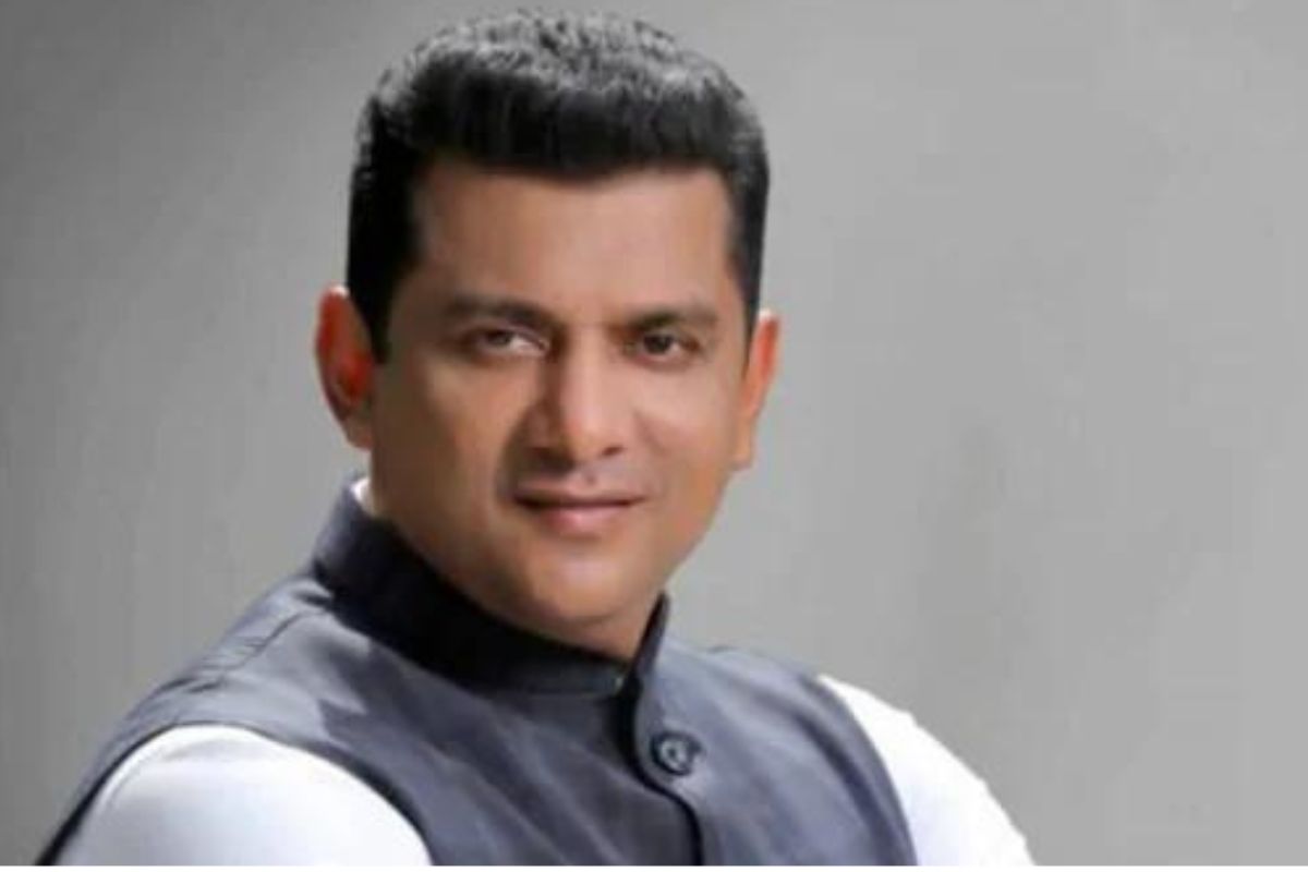 फडणवीसांसोबतच्या भेटीनंतरही स्टुडिओ घोटाळाप्रकरणी अस्लम शेख यांना नोटीस; भाजप प्रवेशाच्या चर्चांना पूर्णविराम?