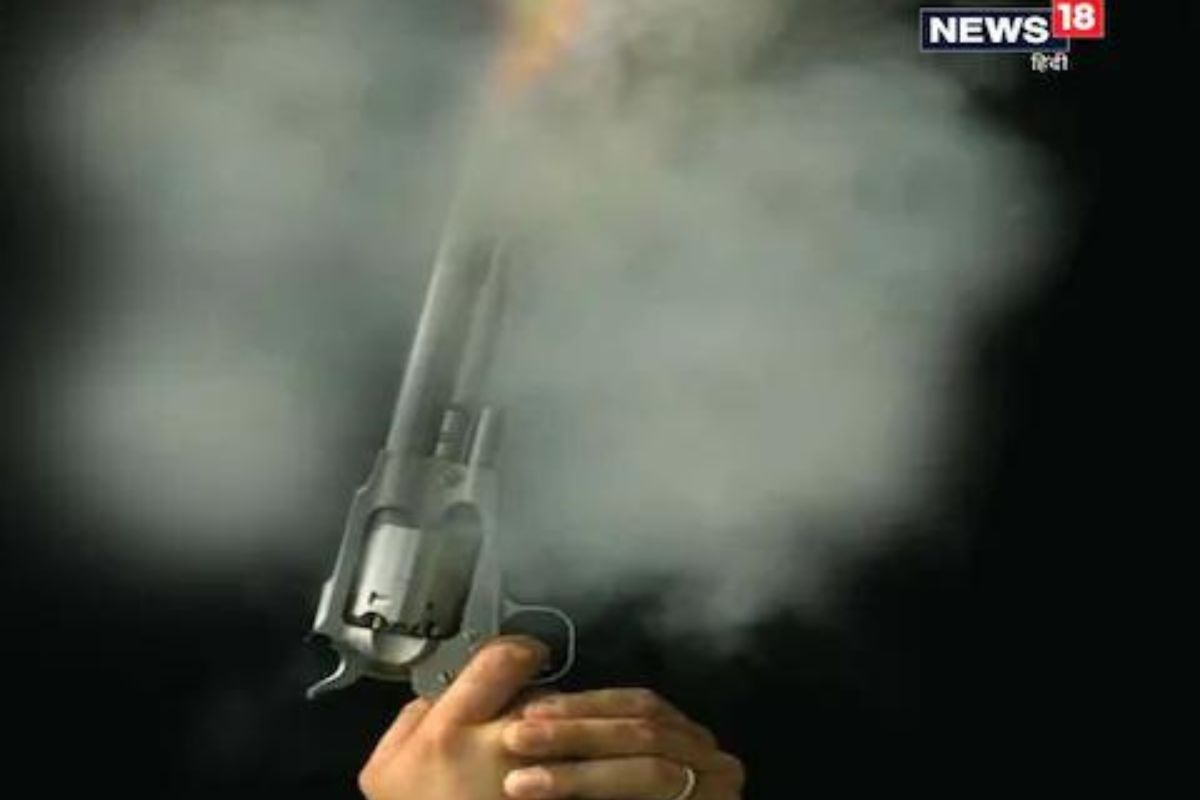 Shocking! मुलाच्या वाढदिवसाच्या आनंदात हवेत गोळीबार; 3 चिमुकल्यांना लागली गोळी अन्....