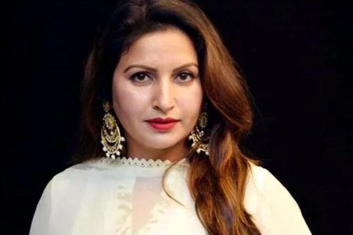 Sonali Phogat : गोव्याला फिरायला गेलेल्या असतानाच प्रसिद्ध टिकटॉक स्टार आणि भाजप नेत्या सोनाली फोगट यांचं निधन