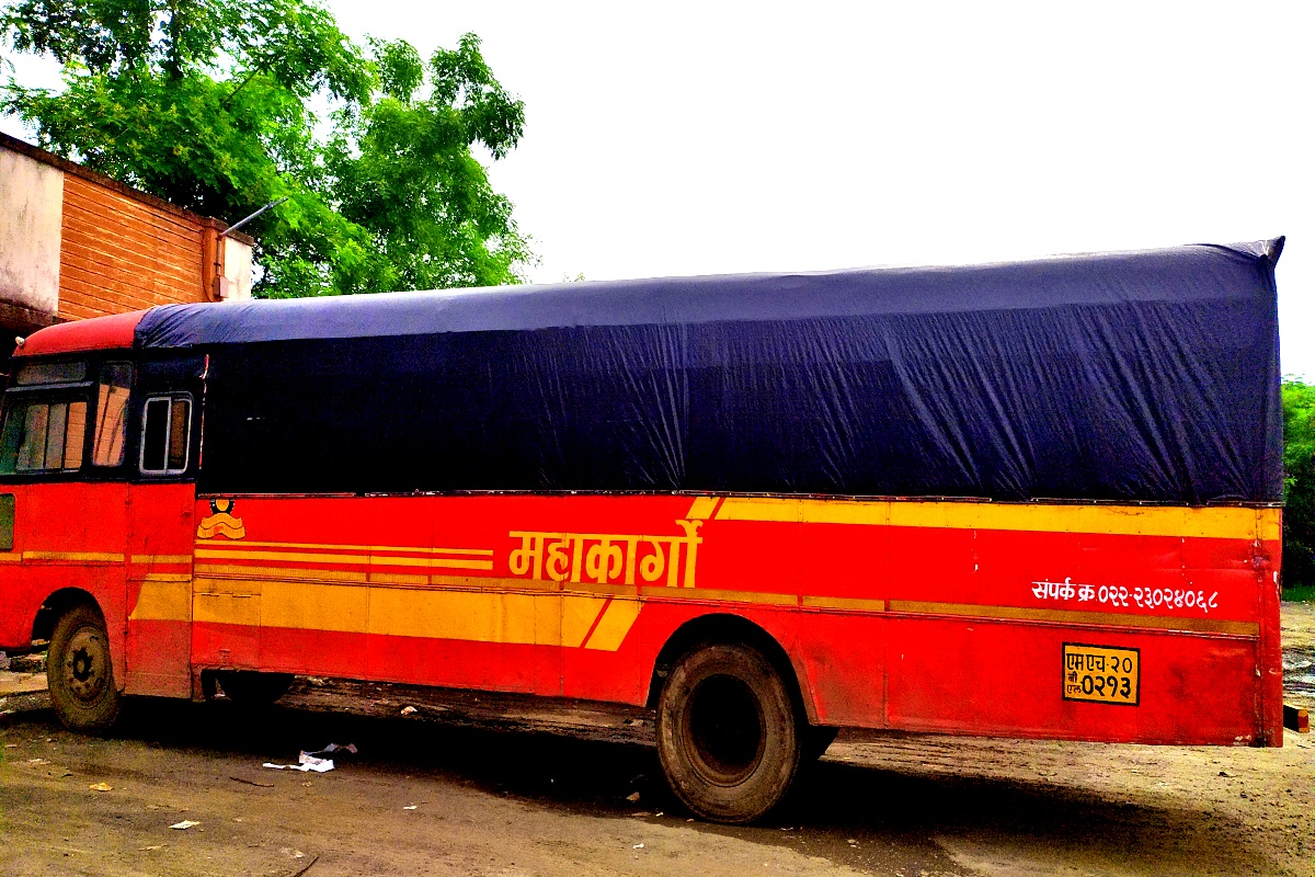 अन्नधान्यापासून ते घरातील सामान शिफ्टींगपर्यंत ‘महाकार्गो’ कामाची, पाहा VIDEO