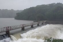 कोल्हापूरला महापुराचा धोका कायम 54 मार्गांवरील वाहतूक बंद, गावांचा संपर्क तुटला कोल्हापूरला महापुराचा धोका कायम 54 मार्गांवरील वाहतूक बंद, गावांचा संपर्क तुटला