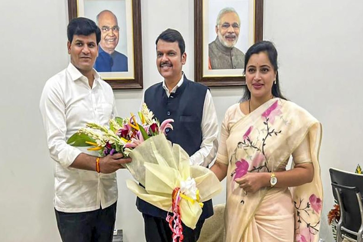 राणा दाम्पत्य लवकरच भाजपमध्ये! शिंदेंकडे गेलेल्या अडसुळांना धक्का