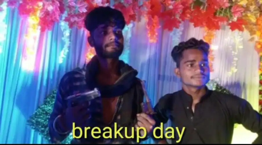 ब्रेकअप नंतर पार्टीचे आयोजन