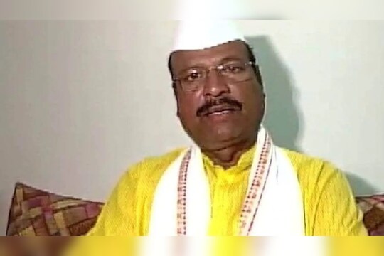  विधिमंडळाच्या अधिवेशनात टीईटी घोटाळ्याचा विषय बारकाईने मांडला होता. त्यावर चौकशा सुरू झाल्या आहेत. पण ती चौकशीही संशयास्पद दिसत आहे.
