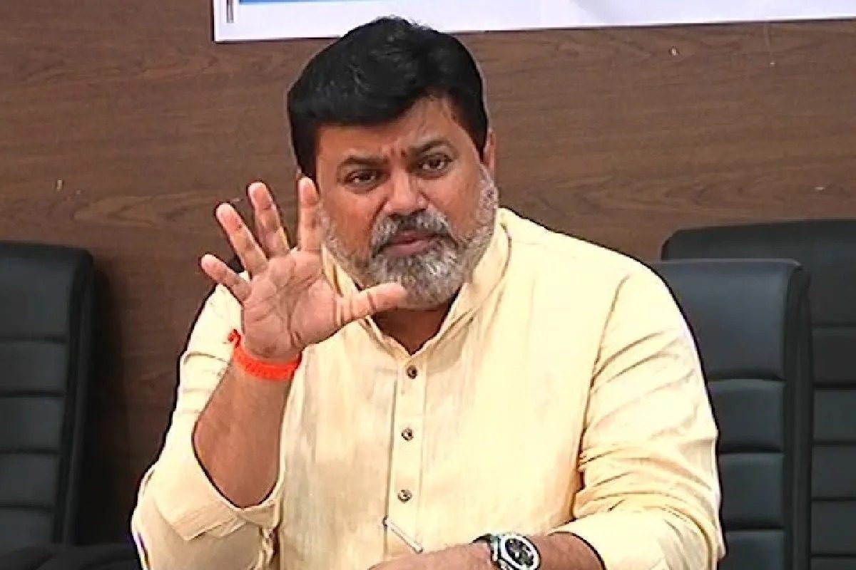 'सध्या लोकांचे लक्ष विचलित करण्याचा प्रयत्न सुरू आहे. मी राष्ट्रवादी सोडून शिवसेनेत आलो त्यावेळी खोके घेतले होते का?'