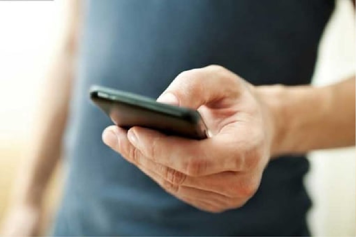 सावधान! स्मार्टफोनवर कधीही डाऊनलोड करू नका `ही` अॅप्स, अन्यथा...