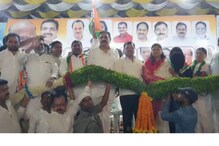 MIM ला सोलापूरात मोठं खिंडार; 6 नगरसेवकांचा NCP मध्ये प्रवेश, मात्र... MIM ला सोलापूरात मोठं खिंडार; 6 नगरसेवकांचा NCP मध्ये प्रवेश, मात्र...