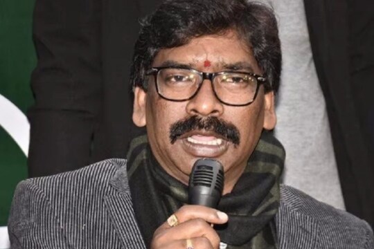राज्यपालांकडे तक्रार केल्यानंतर मुख्यमंत्री हेमंत सोरेन यांनी नवा डाव टाकला आहे. 
