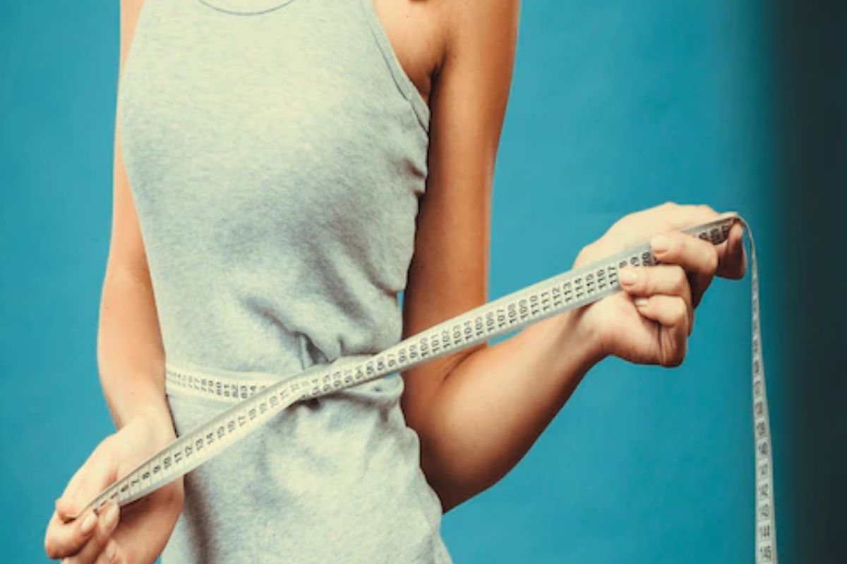 अशा पद्धतीने वजन घटवणं महिलेला पडलं महागात (प्रतीकात्मक फोटो)