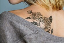 खास Festival Tattoo शरीरावर काढण्याआधी हे नक्की वाचा; नाहीतर उद्भवेल मोठा धोका