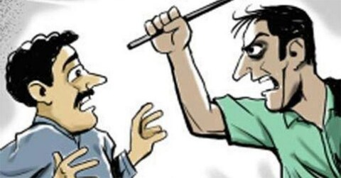 विरारमध्ये रिक्षा भाडे मागणाऱ्या एका रिक्षा चालकावर गर्दुल्याने प्राणघातक हल्ला केल्याची घटना उघडकीस आली आहे. (Virar Crime)