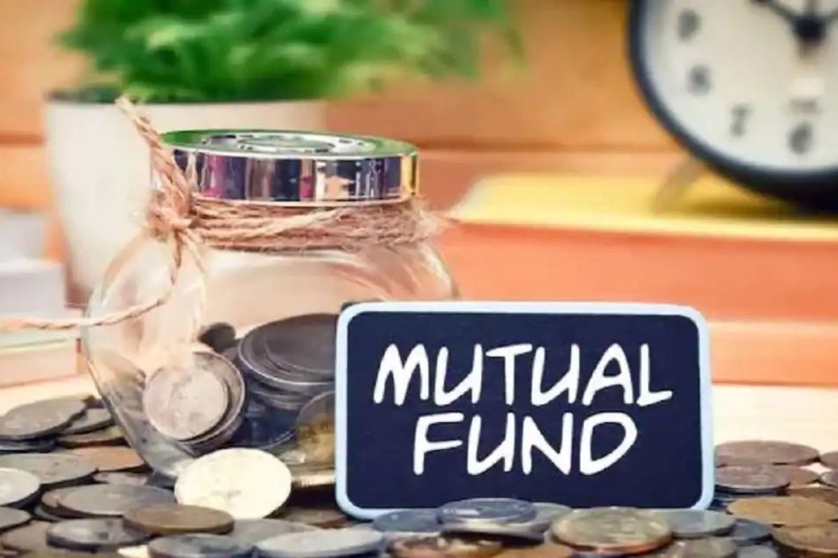 फायद्याची गोष्ट : म्युच्युअल फंड की शेअर कशात मिळणार भरपूर पैसा?