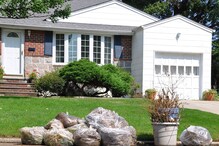 Vastu Tips: या 5 वस्तू कधीही घराबाहेर असू नयेत, दारिद्र्य यायला वेळ नाही लागत Vastu Tips: या 5 वस्तू कधीही घराबाहेर असू नयेत, दारिद्र्य यायला वेळ नाही लागत
