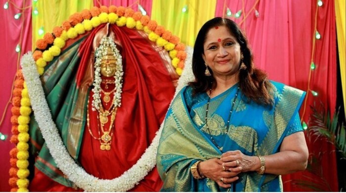 प्रत्येक सणाला किंवा कोणत्याही कार्यक्रमाला त्या आवर्जून काठपदरच्या साड्या नेसण्याला प्राधान्य देतात. 