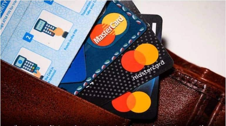 डेबिट-क्रेडिट कार्ड हरवल्यानंतर सगळ्यात पहिल्यांदा काय करायचं?