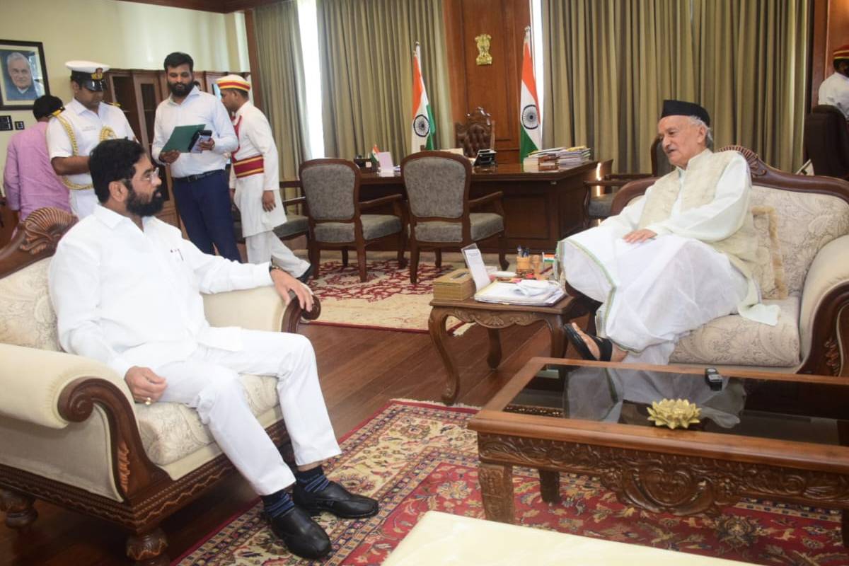 या प्रकरणी याचिका दाखल करण्यात आली असून राज्यपालांचा निर्णय संशयास्पद असल्याचा उल्लेख केला आहे.