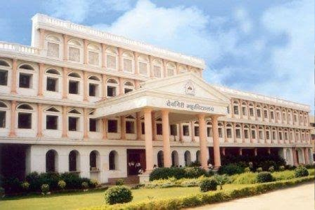 शिवाजी महाराजांची राज्य लिपी शिकायची आहे? लगेच घ्या 'इथं' प्रवेश