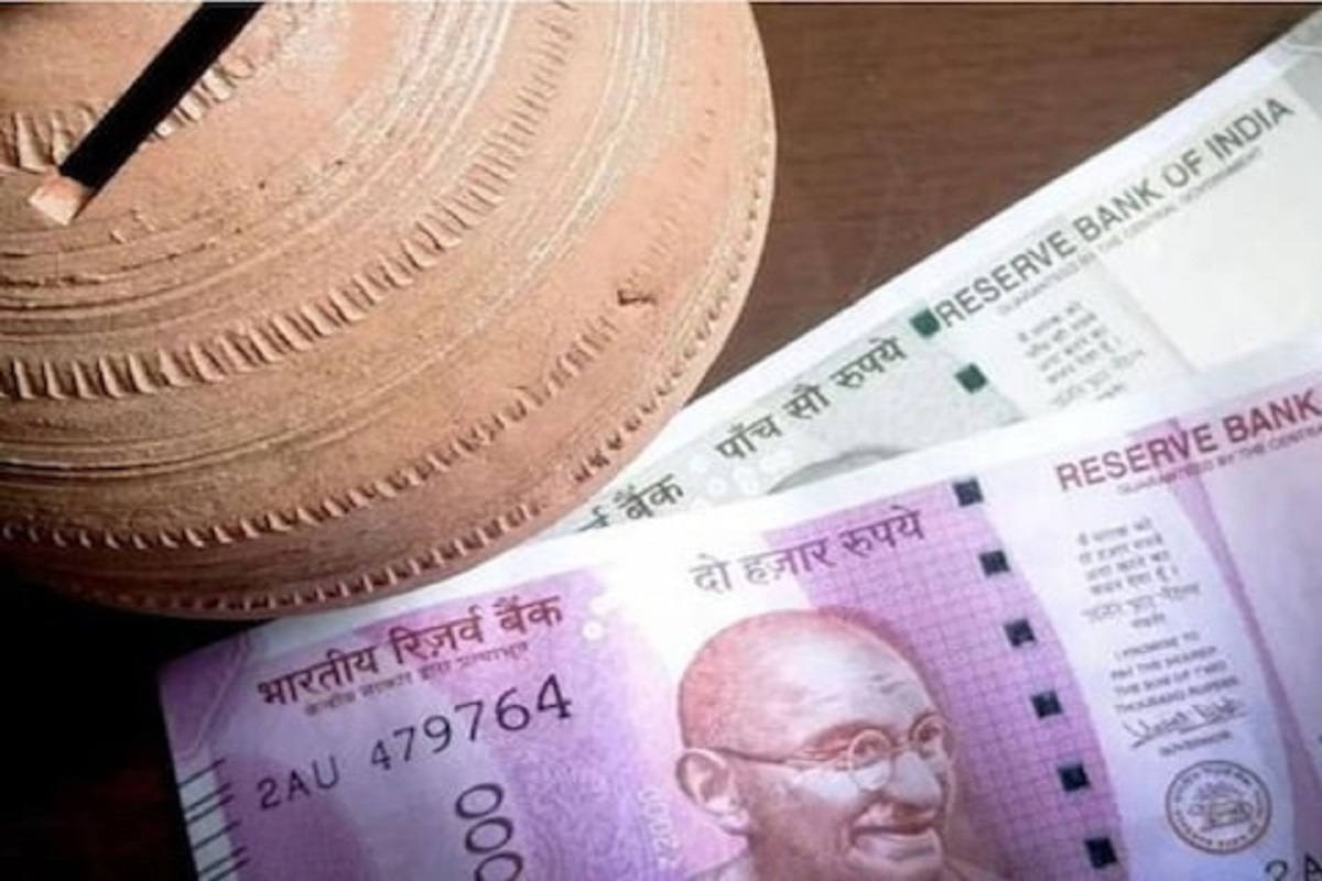 LICची जबरदस्त स्कीम! फक्त एकदा गुंतवणूक करा अन् आयुष्यभर पेन्शन मिळवा