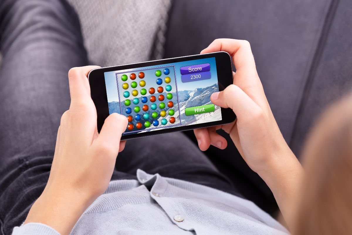 Google च्या नवीन गेमिंग पॉलिसीविरोधात WinZO हायकोर्टात; गेम्स खेळणाऱ्यांचं काय होणार?