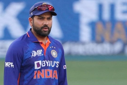 जडेजा 'आऊट' अक्षर 'इन', सिलेक्टर्स आणि रोहितकडून या खेळाडूवर अन्याय?