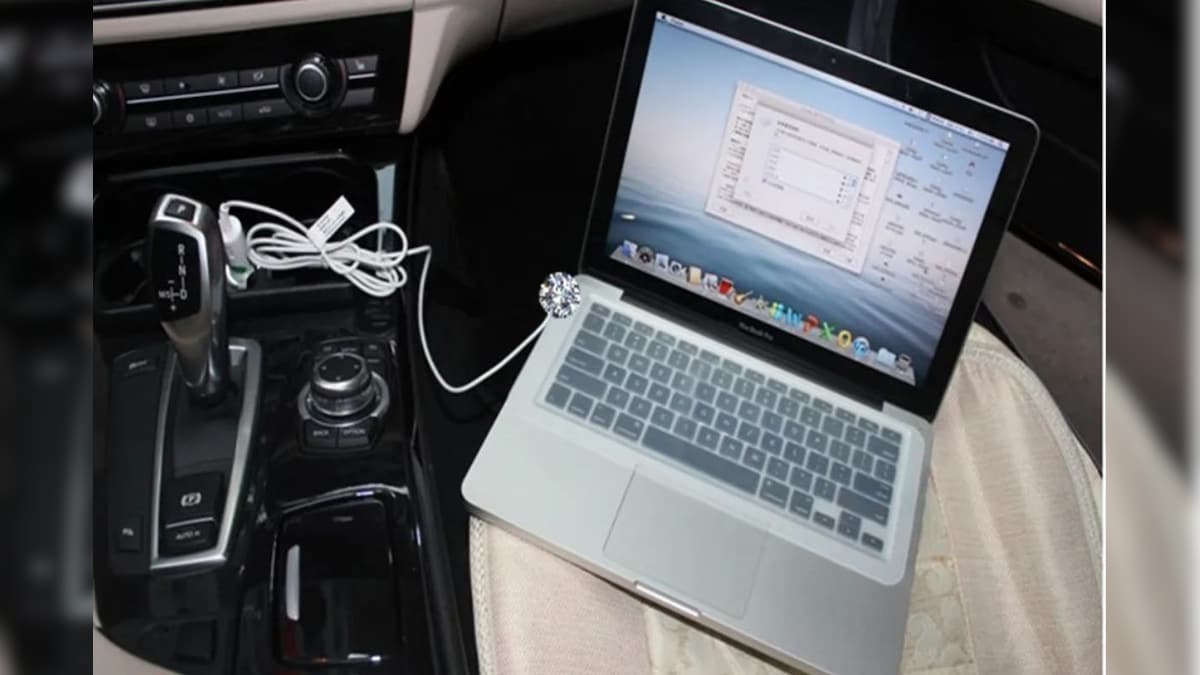 How to charge laptop in car How to charge laptop while traveling in