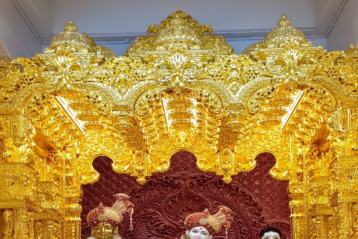 Nashik : सनातन धर्म आणि भारतीय संस्कृतीचे प्रतीक, स्वामी नारायण मंदिर! पाहा Video