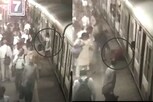 धावत्या ट्रेनमधून पडून प्लॅटफॉर्ममध्ये अडकली महिला, अन्..; अंधेरीतील थरारक VIDEO
