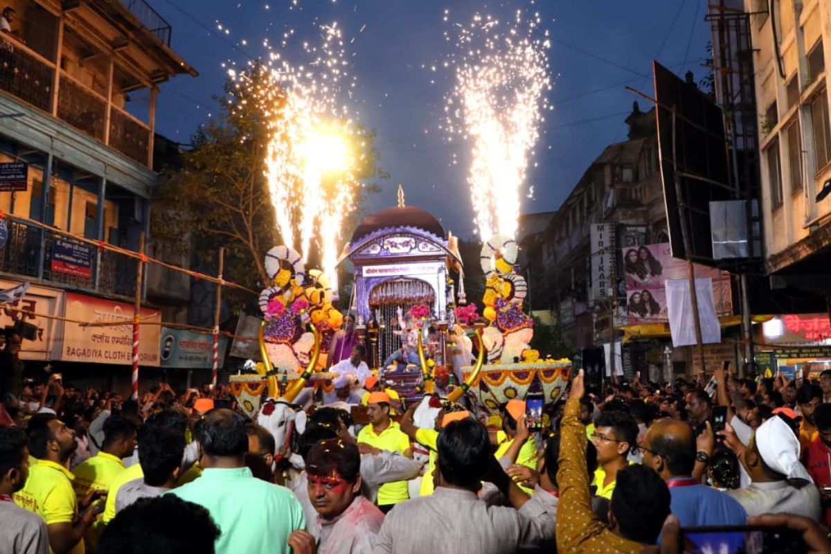 Pune : 2 वर्षानंतरचा उत्साह की समन्वयाचा अभाव? पुण्यातील विसर्जन मिरवणुका का लांबल्या?
