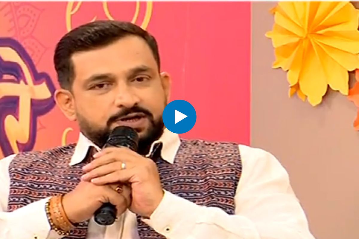 Prasad Oak Exclusive : धर्मवीर नंतर 'या' प्रतिभावान कलाकारावर प्रसाद काढणार सिनेमा; समोर आल्या डिटेल्स