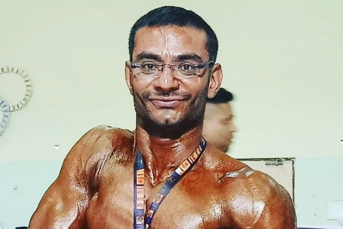 Nashik: पाय गेला पण जिद्द वाढली, आंतरराष्ट्रीय पदकं जिंकणाऱ्या खेळाडूची प्रेरणादायी गोष्ट Video