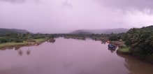 तंबाखूची डबी आणि चप्पलामुळे झाला घात, आजोबा आणि नातू पुरात गेले वाहून तंबाखूची डबी आणि चप्पलामुळे झाला घात, आजोबा आणि नातू पुरात गेले वाहून