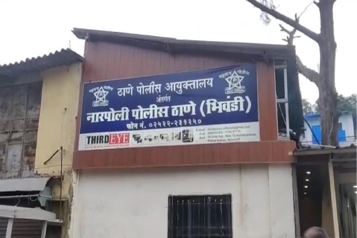 अनैतिक संबंधाला विरोध केला म्हणून मुलाने आईचा बेल्टने आवळला गळा, प्रेयसीनेही केली मदत