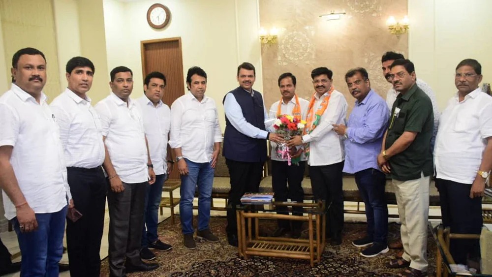 BJP, Shiv Sena Palghar : भाजपचा शिवसेनेसह, शिंदे गटाला धक्का! फडणवीसांच्या उपस्थितीत 2 बड्या नेत्यांचा प्रवेश