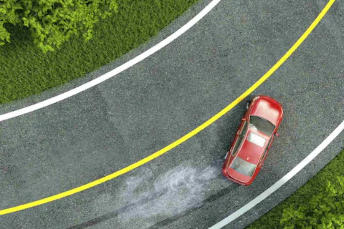 Tips For Road Sefty : चालत्या गाडीचा ब्रेक फेल झाल्यावर काय कराल? आठवणीनं लक्षात ठेवा 'या' टिप्स