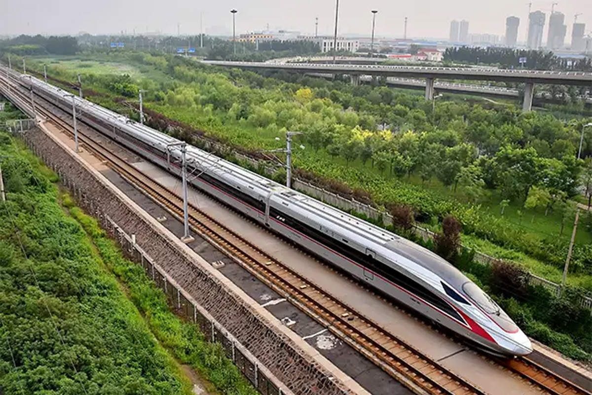 Bullet Train : मुख्यमंत्र्यांच्या ठाण्यात बांधकामे पाडून बुलेट ट्रेनसाठी जमीनीचा ताबा घेतला, पीएम मोदींचा ड्रीम प्रोजेक्ट