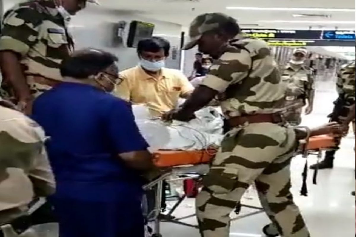 हार्ट अटॅक आलेल्या रुग्णाचा जवानाने वाचवला जीव.