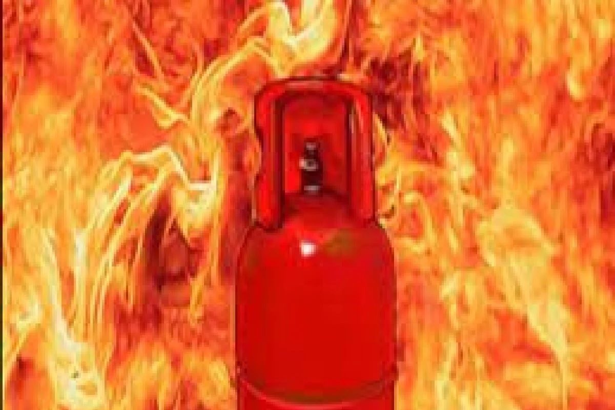 जालन्यामध्ये रिअल लाईफ 'ishqiya', सिलिंडरला केला बॉम्ब आणि नवऱ्याला उडवलं