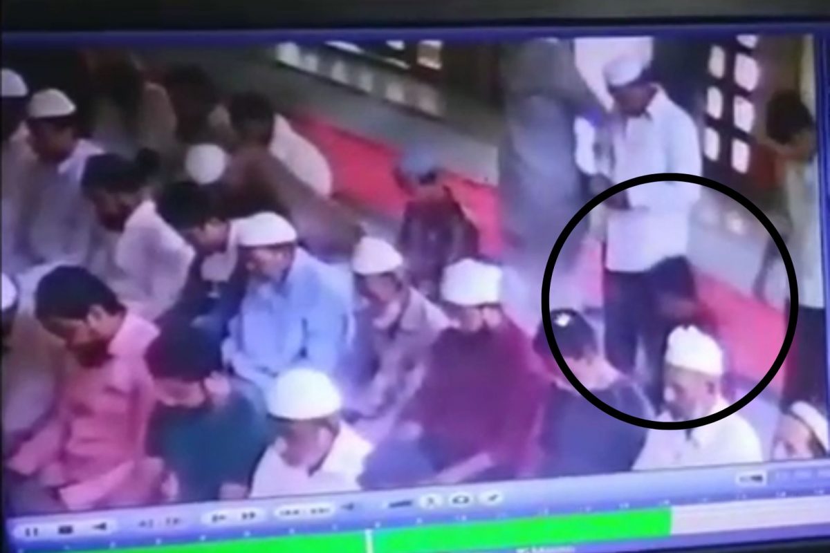 Video : नागपुरात नमाज अदा करण्यासाठी गुडघ्यावर बसला तो उठलाच नाही; मशिदीतच सोडला जीव