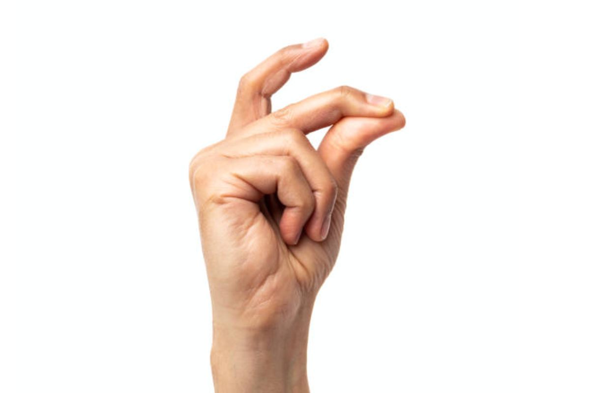 Finger Snapping : तुम्हाला माहितीये बोटांची चुटकी का आणि कशी वाजते? बोटांवर कसा होतो परिणाम