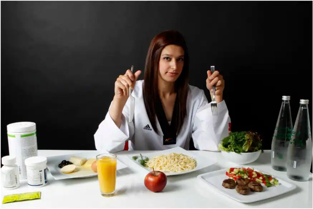 Superfood : आता निरोगी राहणे सहज होईल शक्य; फक्त रात्री जेवणानंतर खा हे दोन पदार्थ