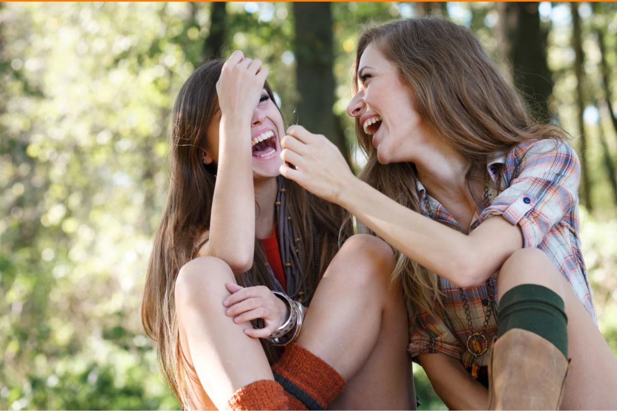 Friendship Benefit : 'तेरी मेरी यारी आणि....'; मित्रमैत्रिणींची भेट मानसिक आजारांवरही पडते भारी