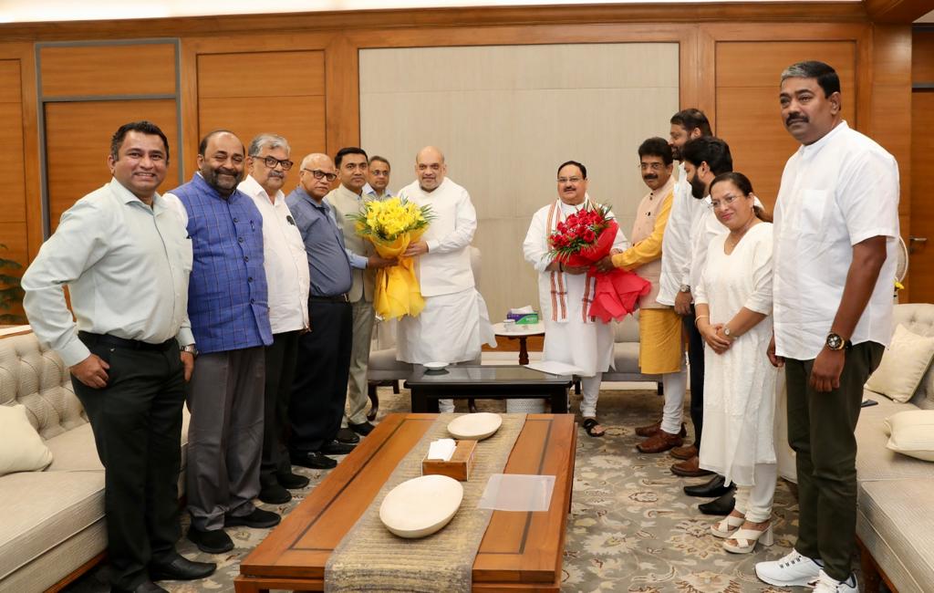 Goa Politics : काँग्रेस सोडलेले गोव्याचे 7 आमदार अमित शहांच्या भेटीला, मोठ गिफ्ट मिळणार?