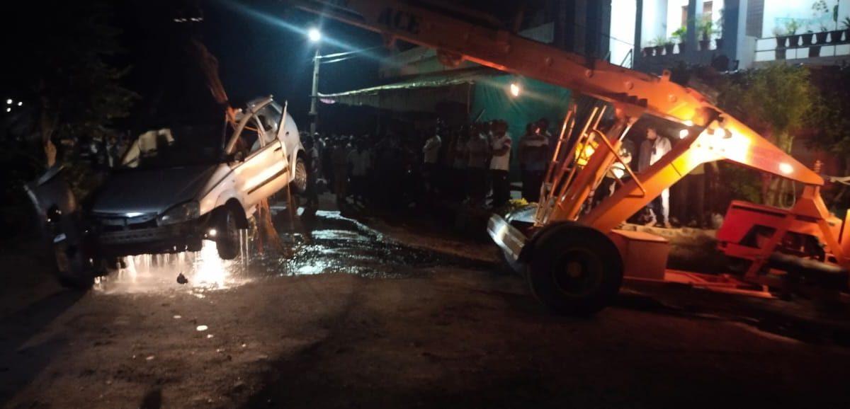 Hingoli Car Accident : कार रिव्हर्स घेताना तलावात बुडाली, पोहता येत नसताना प्रचंड प्रयत्न केला पण नियतीला मान्य नव्हतं